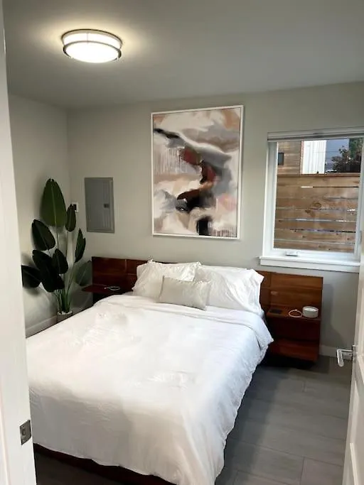 Seattle'S New Modern Townhouse W/ Private Rooftop